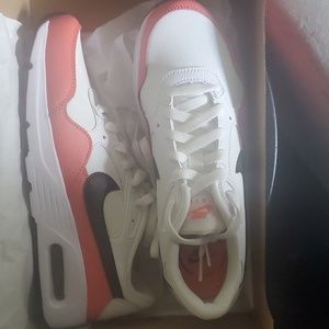 Nike Air Max women's size 8 1/2
